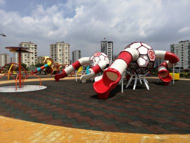 David 'in parktaki çocuk parkı