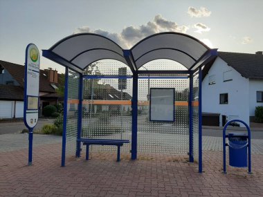 Çelik çatı, inşaat alanında metal çatı