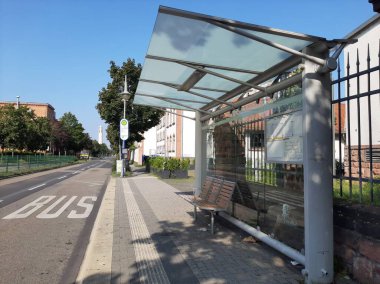 Çelik çatı, inşaat alanında metal çatı