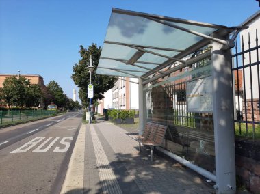 Çelik çatı, inşaat alanında metal çatı