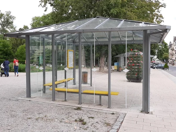 Çelik çatı, inşaat alanında metal çatı