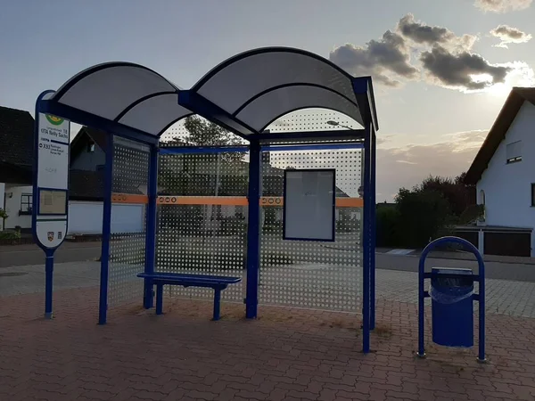 Çelik çatı, inşaat alanında metal çatı