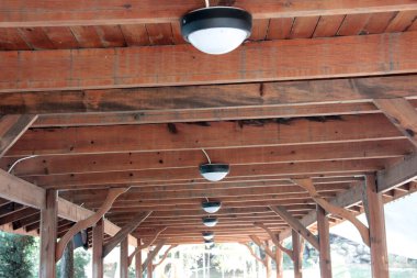 Çelik çatı, inşaat alanında metal çatı