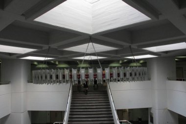 Çelik çatı, inşaat alanında metal çatı