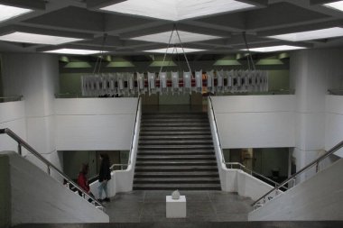 Çelik çatı, inşaat alanında metal çatı