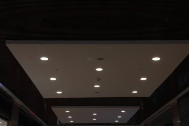 Çelik çatı, inşaat alanında metal çatı