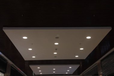 Çelik çatı, inşaat alanında metal çatı