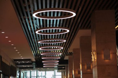 Çelik çatı, inşaat alanında metal çatı