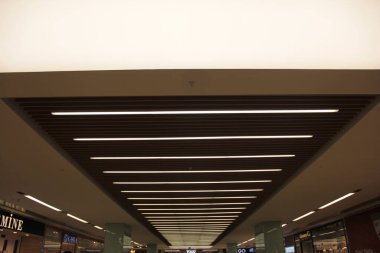 Çelik çatı, inşaat alanında metal çatı