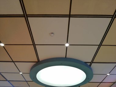 Çelik çatı, inşaat alanında metal çatı