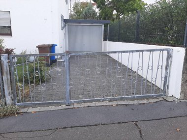 Modern ve dekoratif garaj kapısı