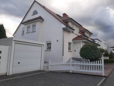 Modern ve dekoratif garaj kapısı