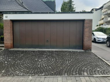 Modern ve dekoratif garaj kapısı