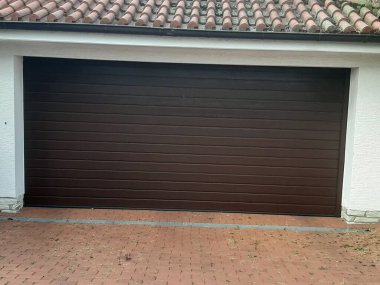 Modern ve dekoratif garaj kapısı