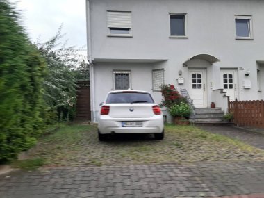 Modern ve dekoratif garaj kapısı