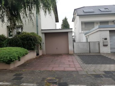 Modern ve dekoratif garaj kapısı