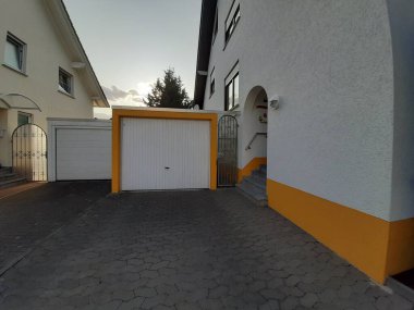 Modern ve dekoratif garaj kapısı