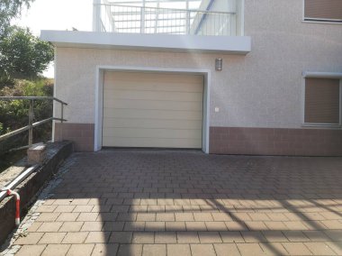 Modern ve dekoratif garaj kapısı