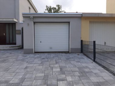 Modern ve dekoratif garaj kapısı