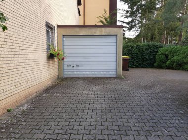 Modern ve dekoratif garaj kapısı