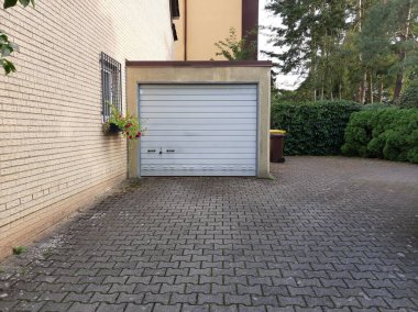 Modern ve dekoratif garaj kapısı