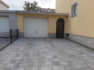 Modern ve dekoratif garaj kapısı