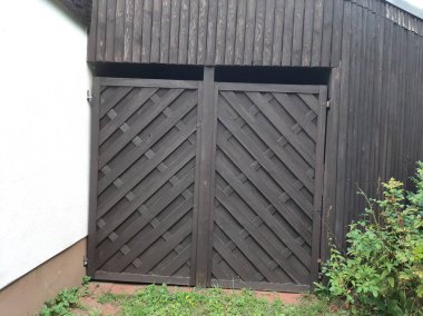 Modern ve dekoratif garaj kapısı