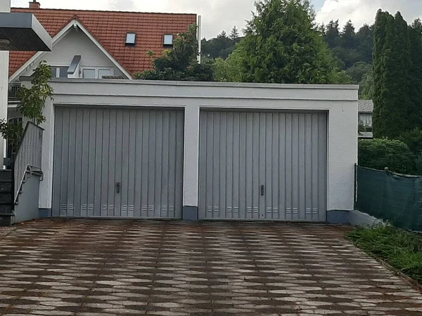 Modern ve dekoratif garaj kapısı