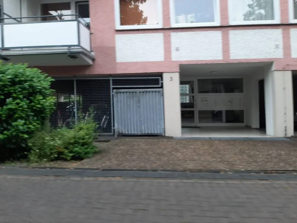 Modern ve dekoratif garaj kapısı