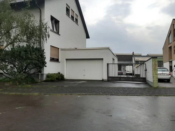 Modern ve dekoratif garaj kapısı