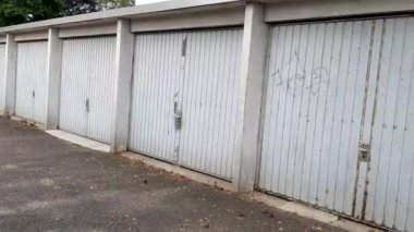 Türkiye 'nin kırmızı ve beyaz bayrağı rüzgarda dalgalanıyor