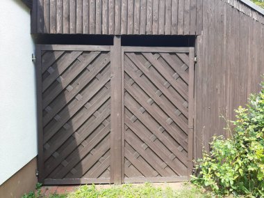 Modern ve dekoratif garaj kapısı