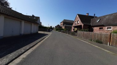 Modern ve dekoratif garaj kapısı