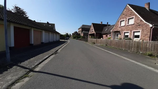 Modern ve dekoratif garaj kapısı