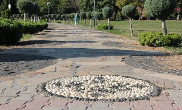 Estrada Pavimento Pedra Decorativa Parque — Fotografia de Stock