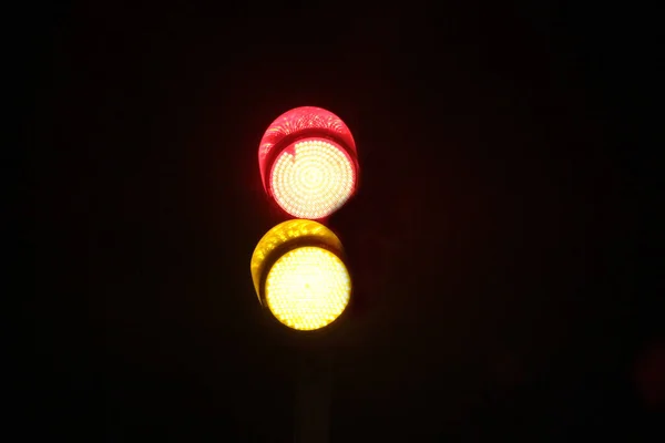 道路上の交通警告灯 — ストック写真
