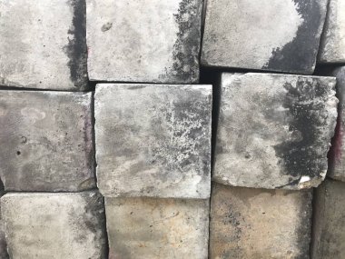 tam çerçeve için bina özelliği kullanarak vurdu içinde eski kare beton bloklar