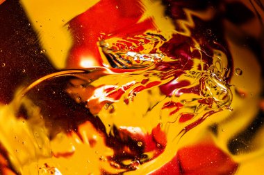 Suyun altında soyut sonbahar arkaplan yaprakları, yağmur damlaları.