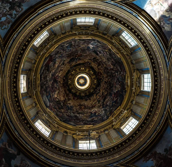 Techo de Sant 'Agnese en la iglesia Agone en Piazza Navone en Roma, Italia — Foto de Stock