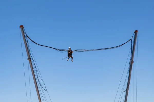 在塔塔利山顶有橡胶电缆的极限运动 土耳其凯末尔 — 图库照片