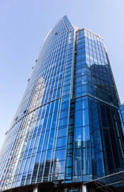 04-19-2020. Vilnius, Litvanya. Ofis binasının ön cephesi. Yakın plan..