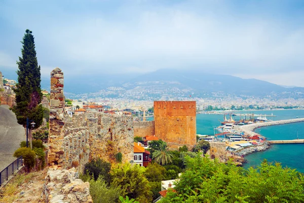 Vista Torre Vermelha Kizil Kule Castelo Alanya Alanya Turquia — Fotografia de Stock