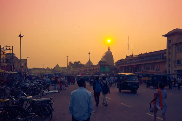 Puri Orissa Índia Janeiro 2019 Homem Observando Pôr Sol Sobre — Fotografia de Stock