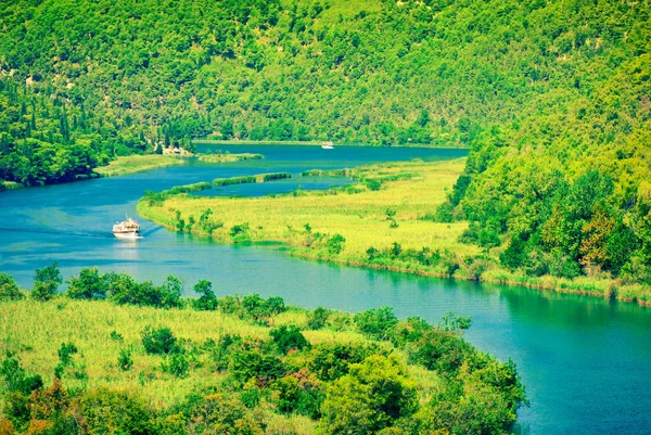 Barco Turístico Desce Rio Krka Parque Nacional Krka Entral Dalmácia — Fotografia de Stock