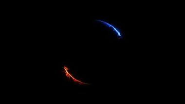 Ateş ve Buz halkası özel efekt animasyonu. Çok renkli plazma enerji halkası. Yin yang konsepti. Soyut buz mavisi ve kırmızı ateş parçacıkları daireler çiziyor.