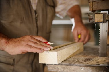 Marangoz atölyesini sonra işte