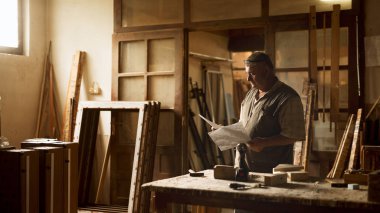 Marangoz atölyesini sonra işte