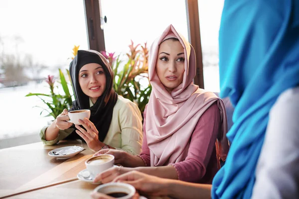 Мусульмане Веселятся Кафе — стоковое фото