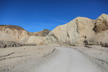 Ölüm Vadisi Caddesi