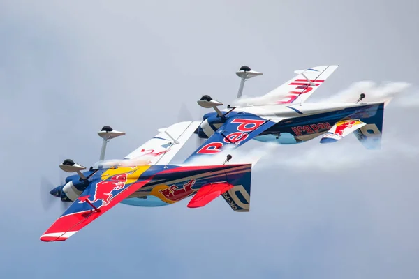 Republika Czeska Pardubice 2018 Zespołu Akrobacyjnego Flying Bulls Pardubicach Air — Zdjęcie stockowe